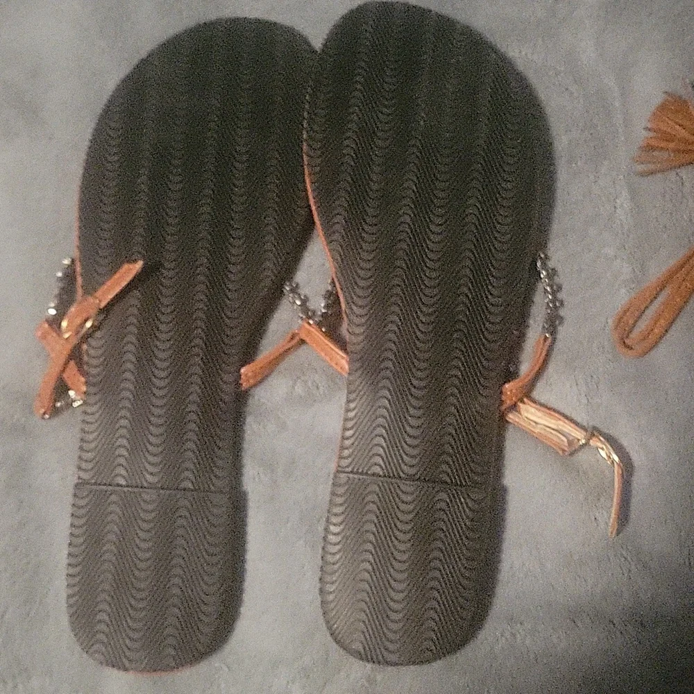 Brown flat sanldles - Picture 2 of 3